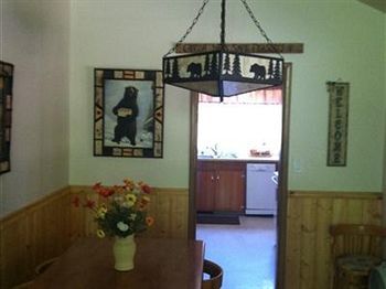 Mckenzie River Mountain Resort ซิสเตอร์ส ภายนอก รูปภาพ